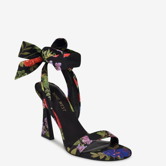 Floral Nine West dress sandle, trendy sculpted high heel, new in box - Picture 1 of 4